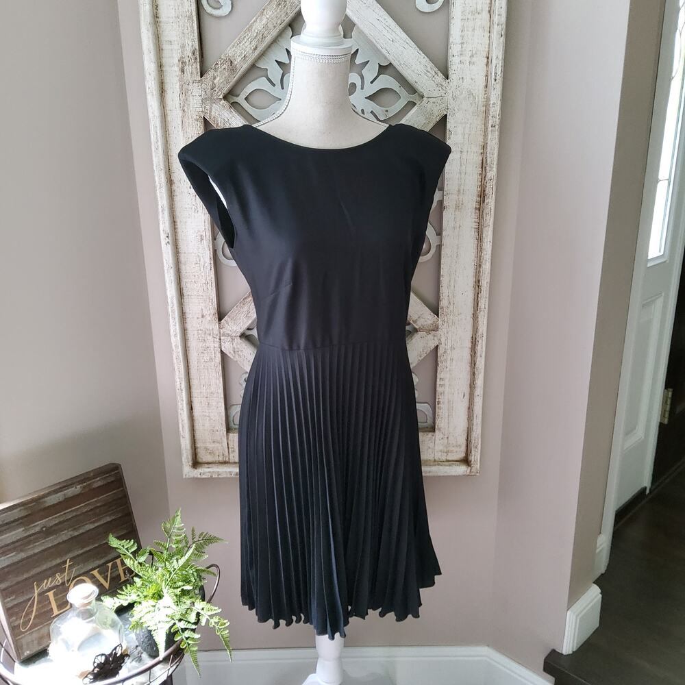 Closet London Women's Cap Sleeve Pleated A-Line Fit & Flare Dress in Black 10